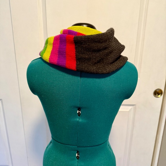 Kate Spade Colorblock 100% Wool Infinity Scarf Multicolor - Picture 5 of 9